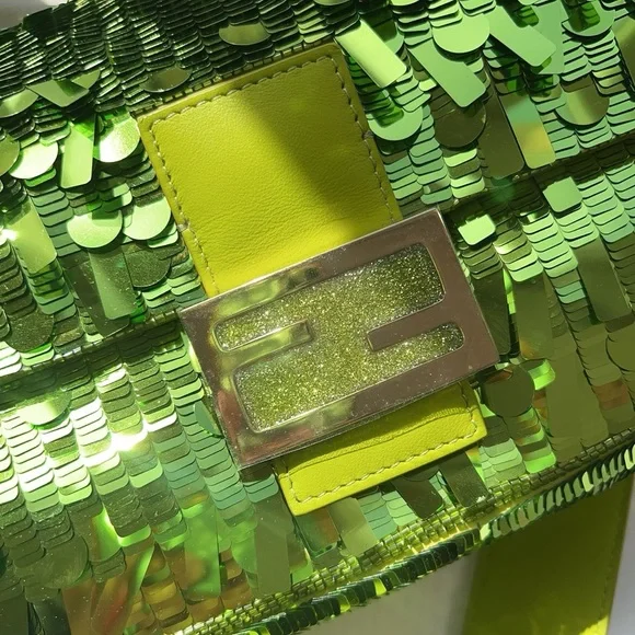 FENDI 'Sex and the City' Sequin Baguette With Strap 2022 - Picture 5 of 5